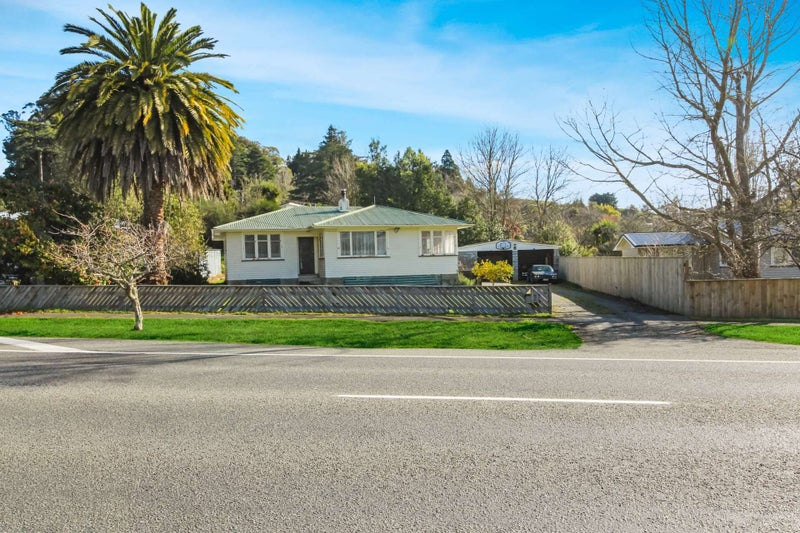 34 Milne Street, Hunterville - Carousel 1