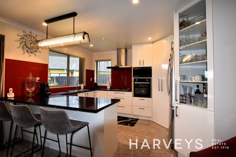 2 Apsley Rise, Henderson, Auckland - Carousel 2