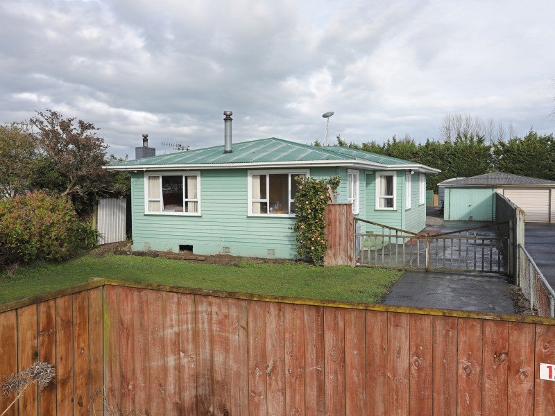 1291 Rangitikei Line, Newbury - Carousel 16