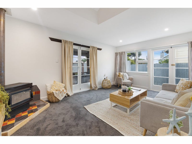 27 Howe Street, New Brighton, Christchurch - Carousel 1