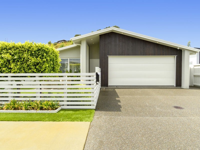 40 St Pauls Drive, Brookfield, Tauranga - Carousel 1