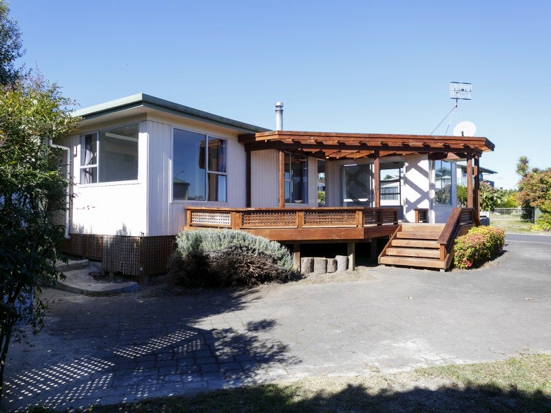 1/6 Birch Street, Hilltop, Taupō - Carousel 13