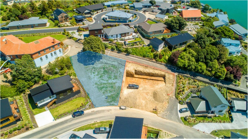 56 Mission Cove, Company Bay, Dunedin - Carousel 1