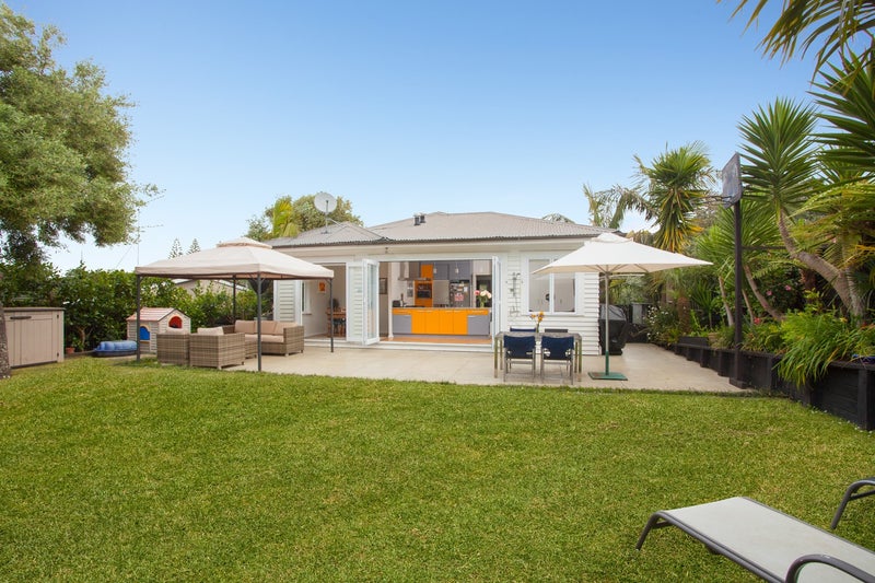 26 Vale Road, St Heliers, Auckland - Carousel 1
