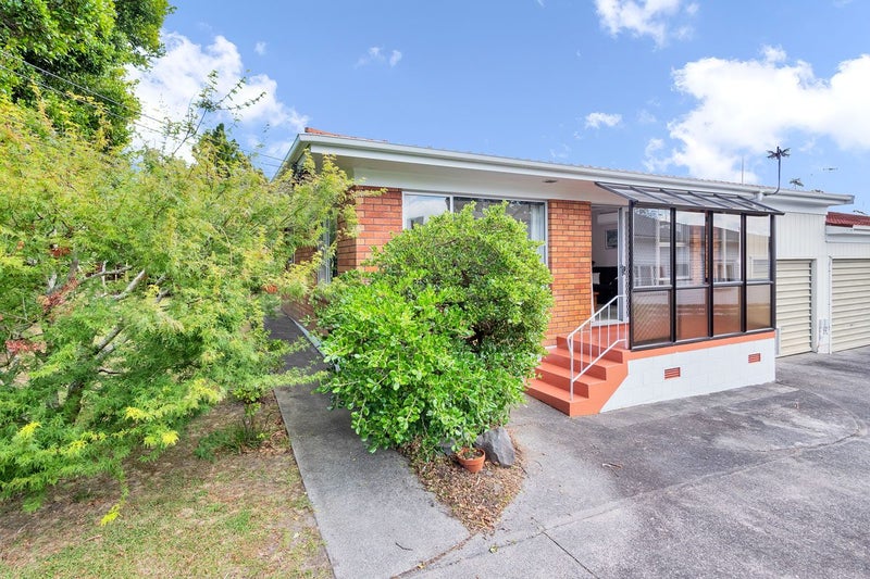 1/17 Captain Scott Road, Glen Eden, Auckland - Carousel 1