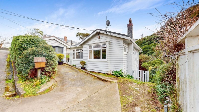 9 Khandallah Road, Ngaio, Wellington - Carousel 1
