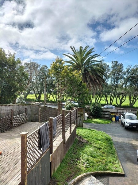 2/245 Lake Road, Belmont, Auckland - Carousel 2