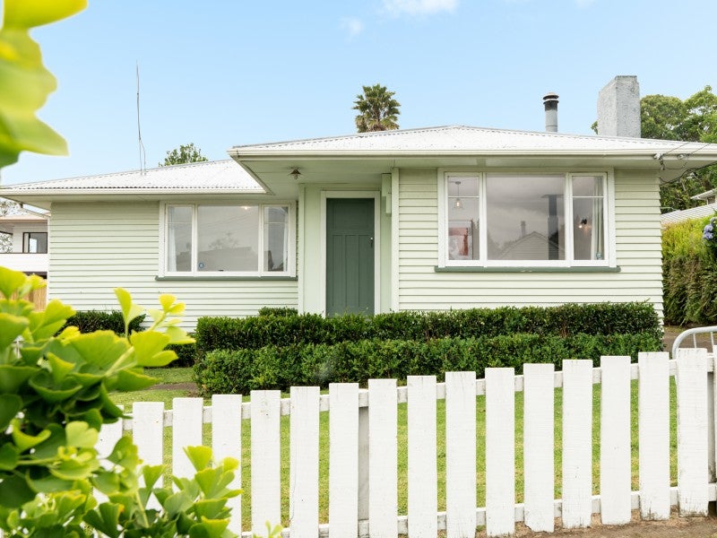 468 Fraser Street, Parkvale, Tauranga - Carousel 1