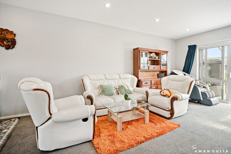 4 Sunshine Boulevard, Sunnyvale, Auckland - Carousel 2