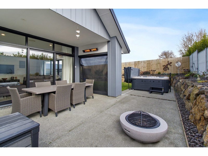 54 Meadowstone Street, Gleniti, Timaru - Carousel 1