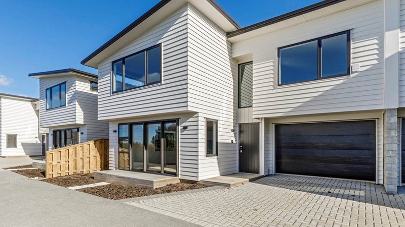 47A Marlborough Avenue, Glenfield, Auckland - Carousel 1