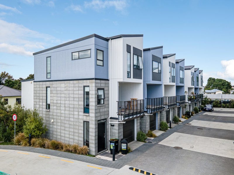 12 Houkura Way, Sandringham, Auckland - Carousel 1