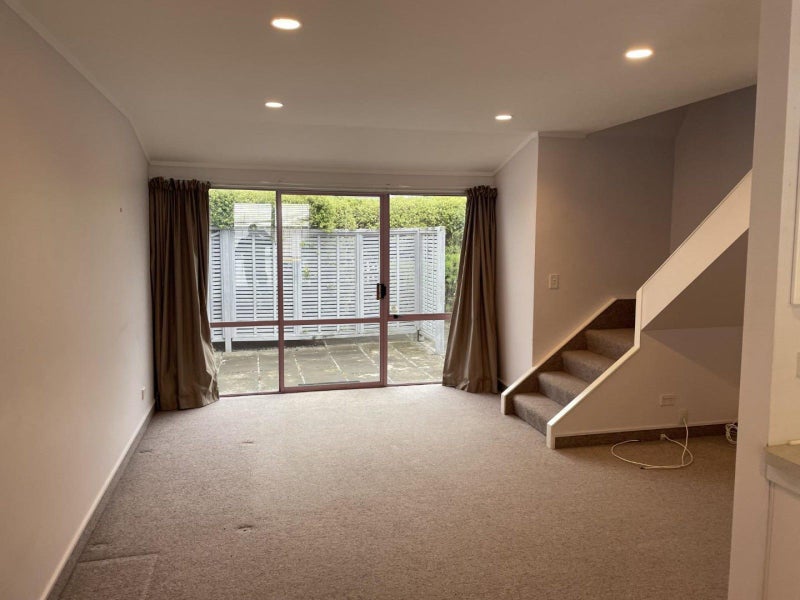 112A Grove Street, The Wood, Nelson - Carousel 2