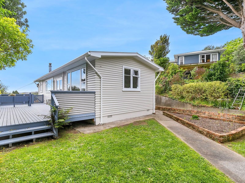 70 Arawhata Street, Ranui, Porirua - Carousel 1