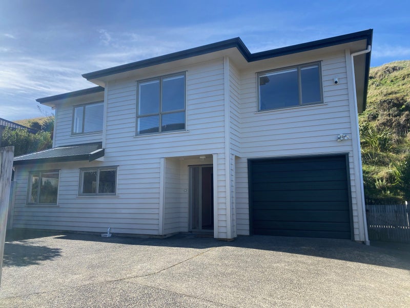 14 Gifford Grove, Churton Park, Wellington - Carousel 1
