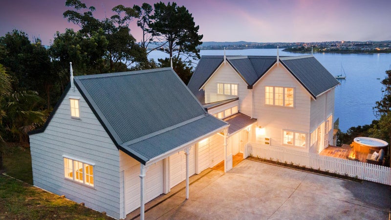27 Telstar Place, Beach Haven, Auckland - Carousel 1
