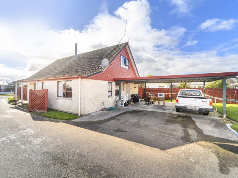 46 Acacia Street, Kelvin Grove, Palmerston North - Carousel 1