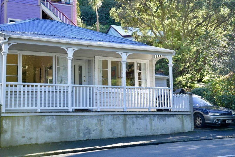 3 Entrance Street, Aro Valley, Wellington - Carousel 1