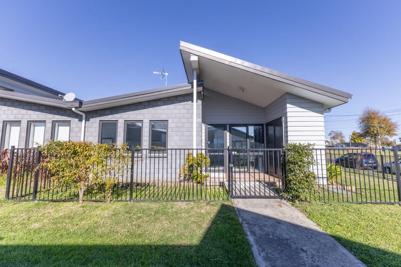 3/4 Shakespeare Avenue, Enderley, Hamilton - Carousel 1