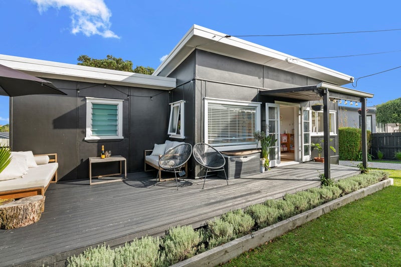 1399 Whangaparaoa Road, Army Bay, Whangaparaoa - Carousel 1