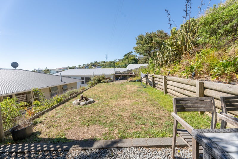 97A Glanmire Road, Newlands, Wellington - Carousel 26