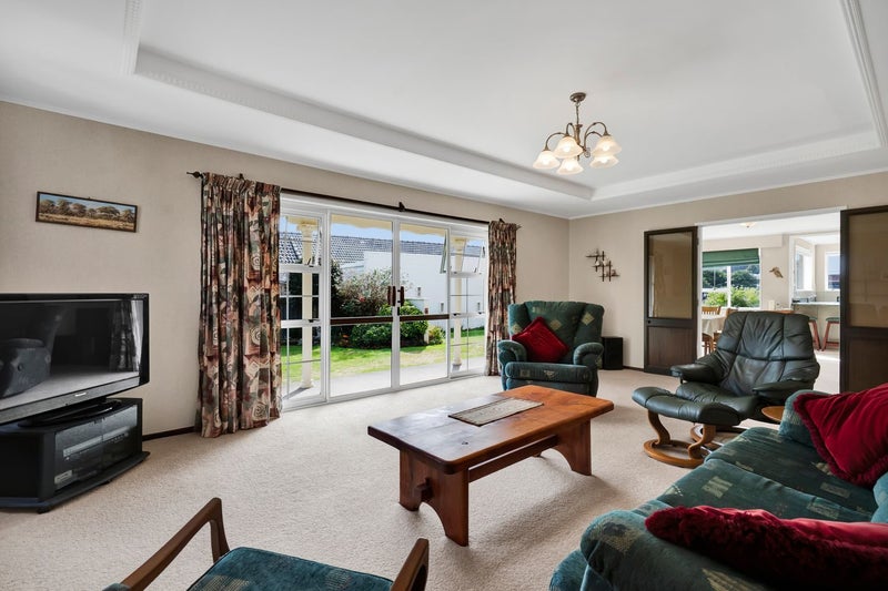 13 Quin Crescent, Hawera - Carousel 2