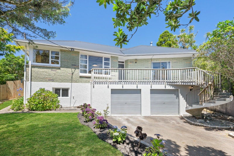 5 Turville Crescent, Newlands, Wellington - Carousel 1