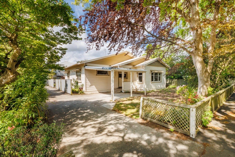 15 Batt Street, West End, Palmerston North - Carousel 1