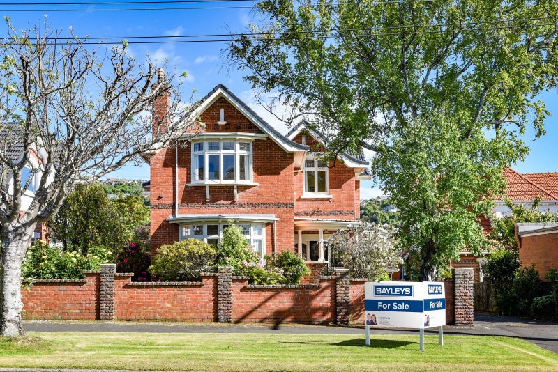 24 Sandringham Street, Saint Clair, Dunedin - Carousel 1