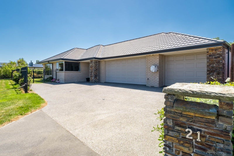 21 Strathcarron Place, Broomfield, Christchurch - Carousel 19