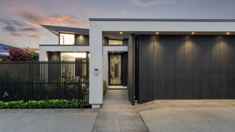 32 Queens Avenue, Merivale, Christchurch - Carousel 1