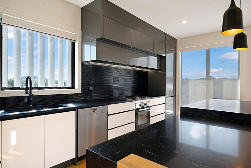 21A Huntingtree Avenue, Sandringham, Auckland - Carousel 2