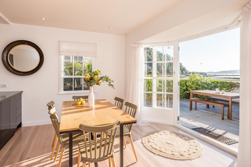 237 Marine Drive, Lowry Bay, Lower Hutt - Carousel 2