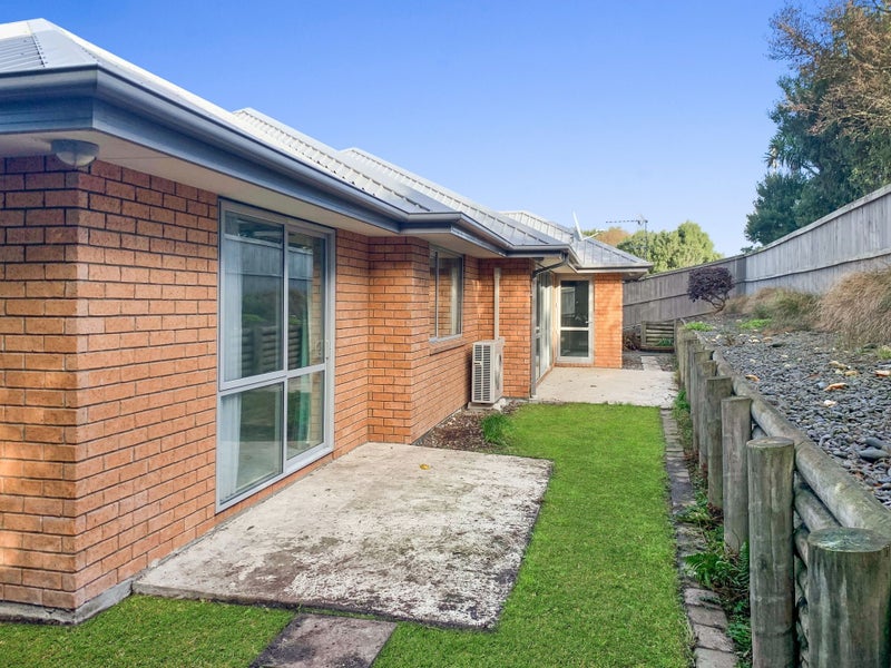 11A Havana Gardens, Shirley, Christchurch - Carousel 21