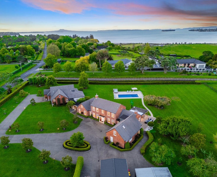 287 Clifton Road, Whitford, Howick - Carousel 1