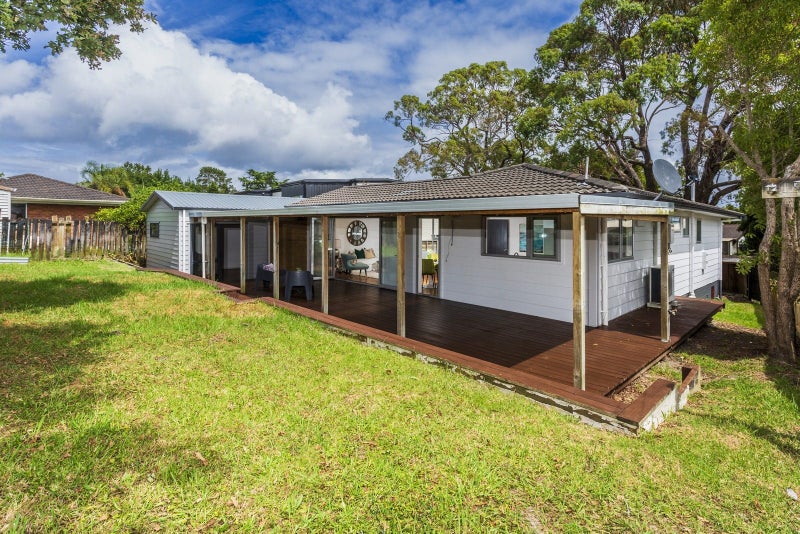 22 St Catherine Crescent, West Harbour, Auckland - Carousel 20