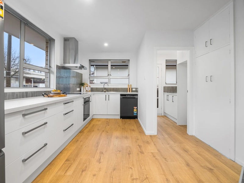 1/9 Maxwell Street, Riccarton, Christchurch - Carousel 1