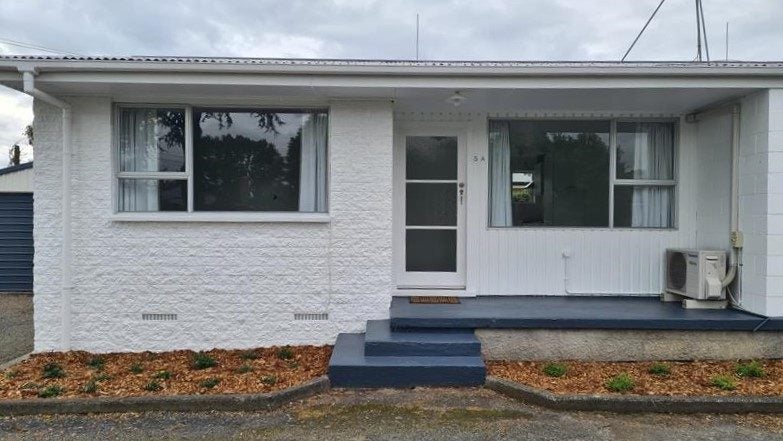 5A Pollen Crescent, Melville, Hamilton - Carousel 1