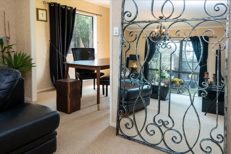 11 Belcoo Crescent, East Tamaki, Auckland - Carousel 2