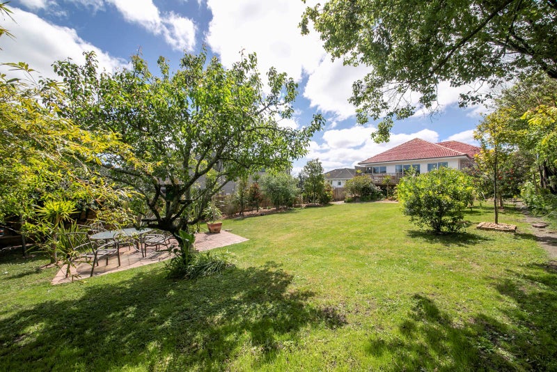 58 Savoy Road, Glen Eden, Auckland - Carousel 2