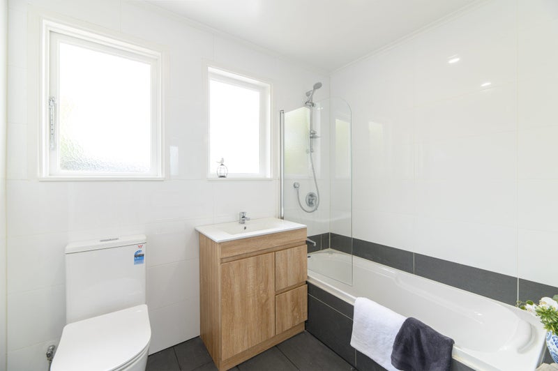 70D Lincoln Park Avenue, Massey, Auckland - Carousel 11