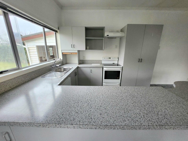 57 Hull Street, South Hill, Oamaru - Carousel 2