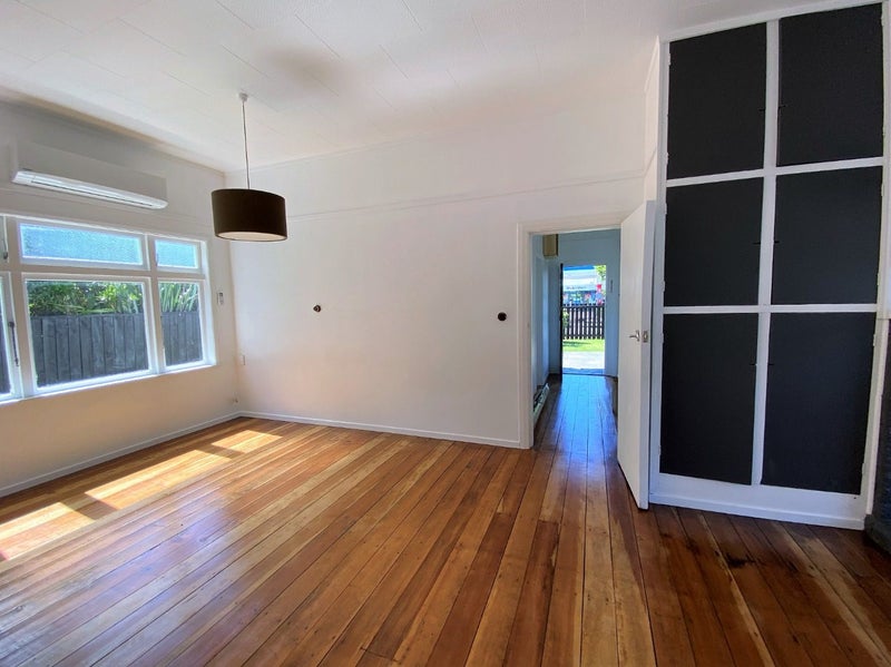 207 High Street, Dannevirke - Carousel 4
