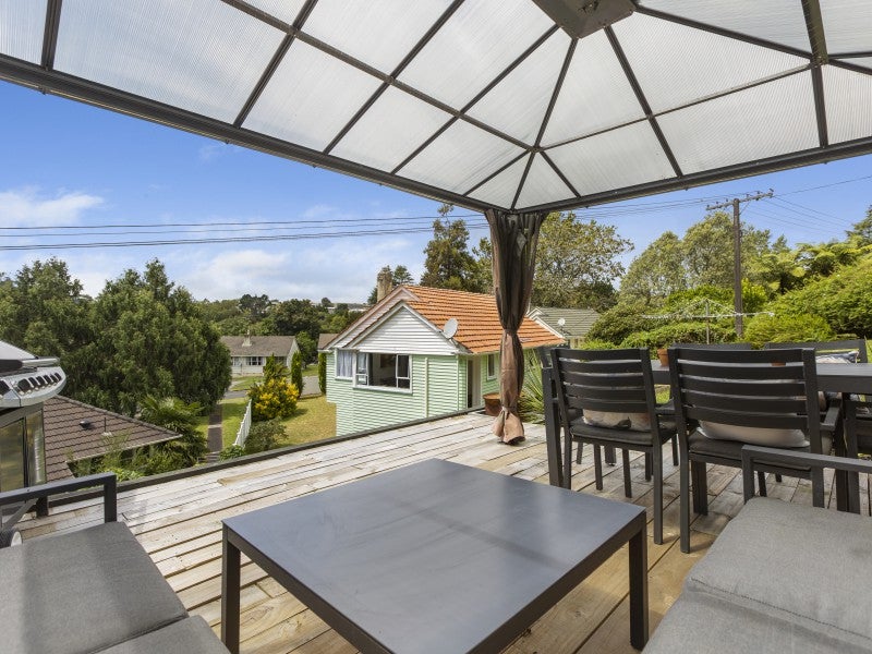 58 Glenpark Avenue, Frankleigh Park, New Plymouth - Carousel 2