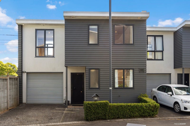 46 Saintly Lane, Avondale, Auckland - Carousel 1
