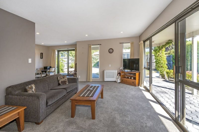 14 Flaxwood Lane, Waltham, Christchurch - Carousel 2