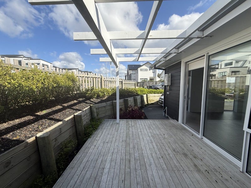 37 Maraeariki Avenue, Orewa, Orewa - Carousel 2