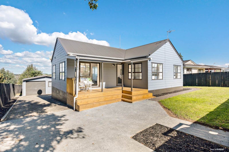 204 Mahia Road, Weymouth, Auckland - Carousel 1