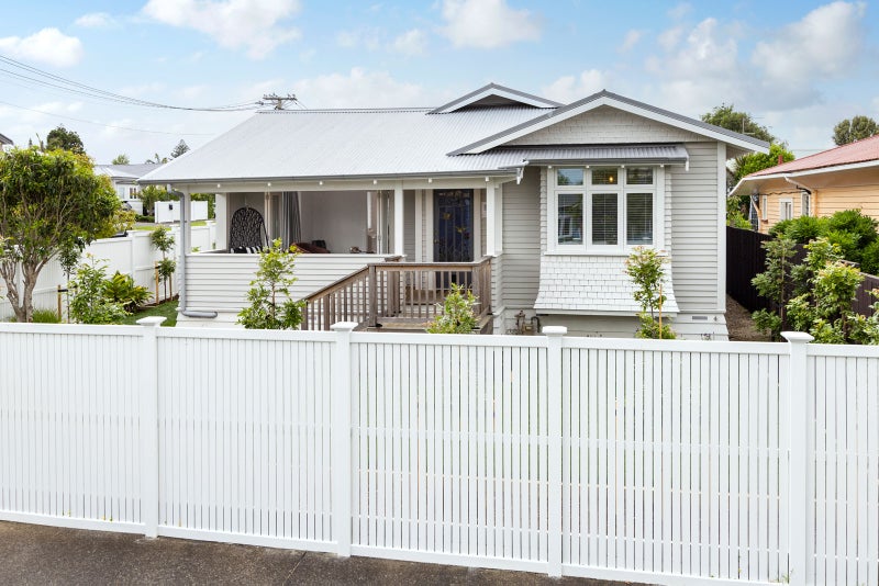 74 Walker Road, Point Chevalier, Auckland - Carousel 2