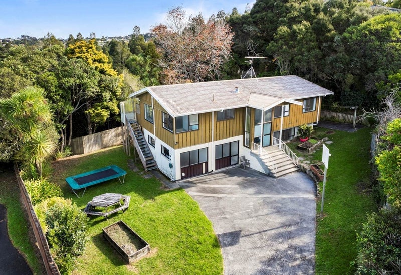 17 Relko Crescent, Torbay, Auckland - Carousel 1